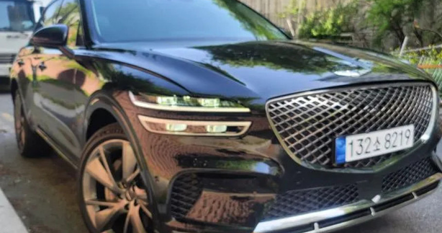 Genesis Gv70 