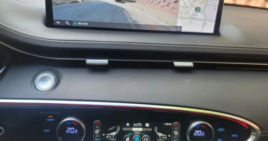 Genesis Gv70 
