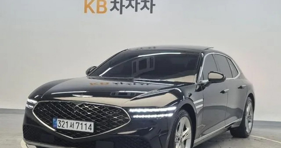 Genesis G90 