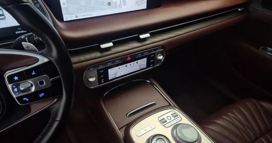 Genesis G90 