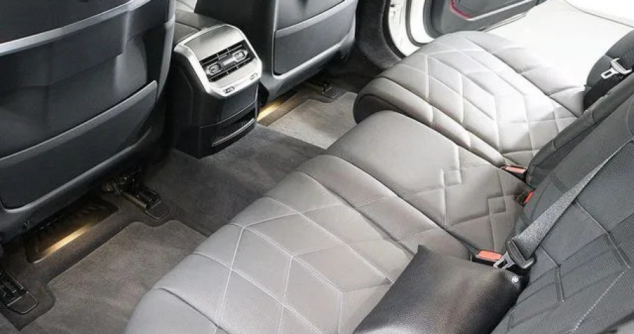Bmw 7-Series 