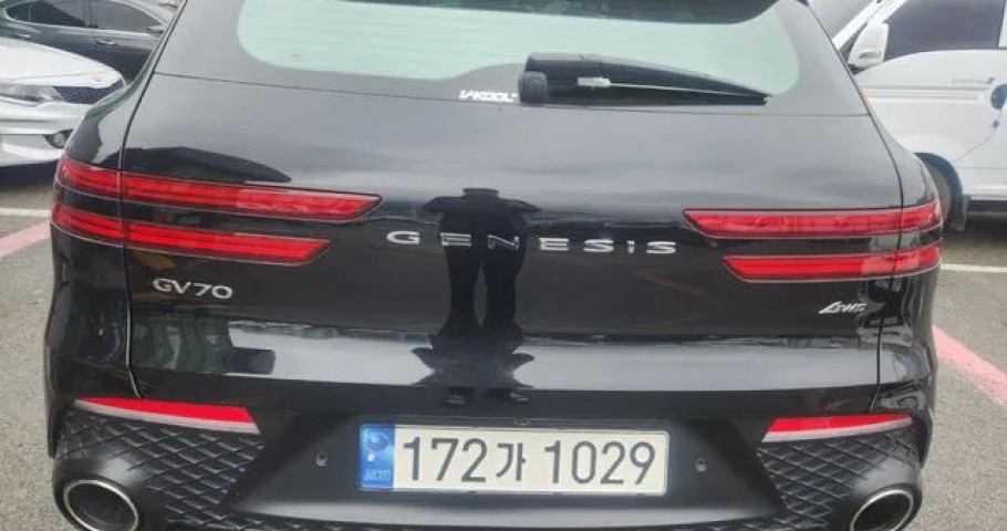 Genesis Gv70 