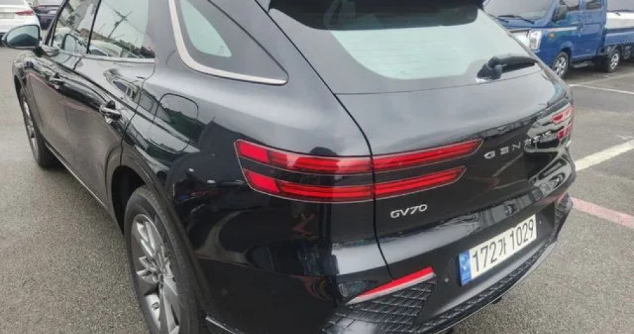 Genesis Gv70 
