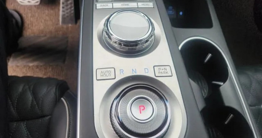 Genesis Gv70 