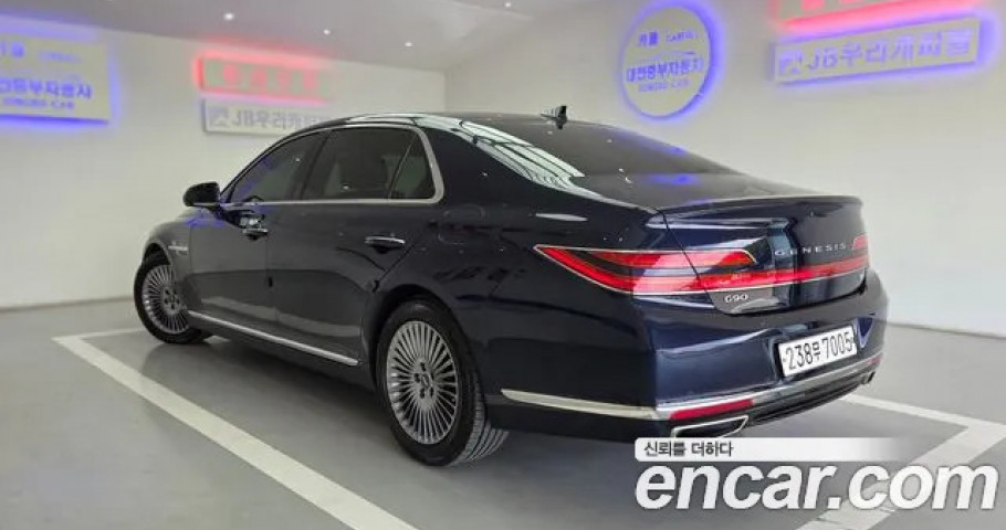 Genesis G90 