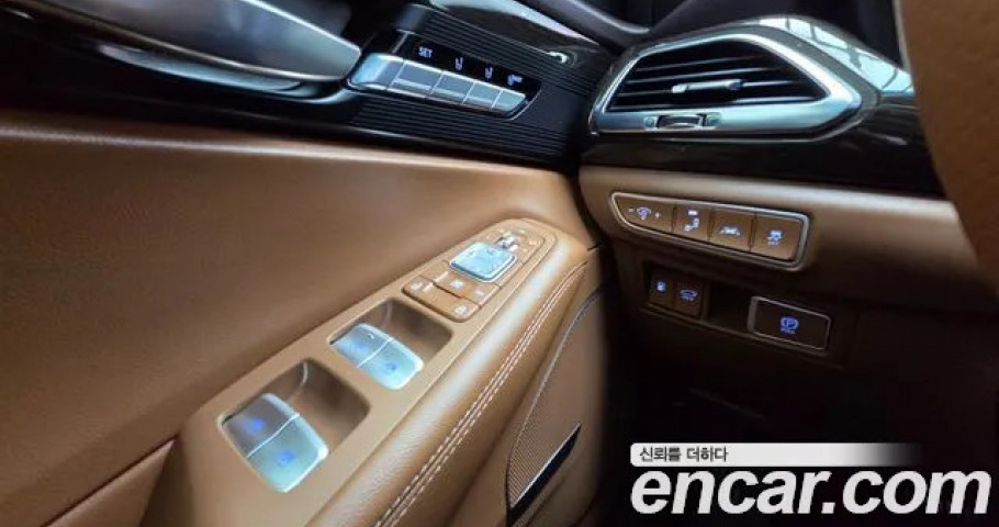 Genesis G90 