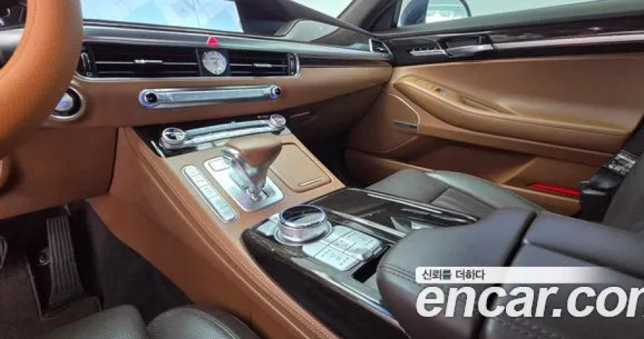 Genesis G90 