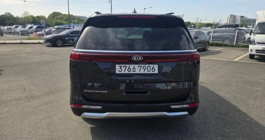 Kia Carnival 