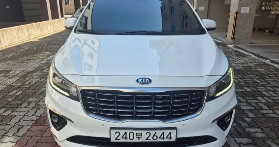 Kia Carnival 