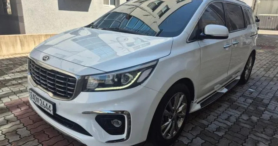 Kia Carnival 