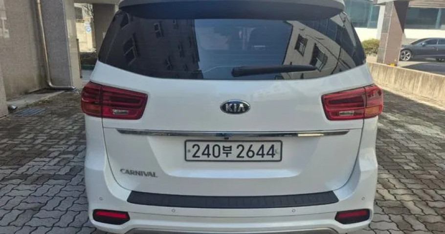Kia Carnival 