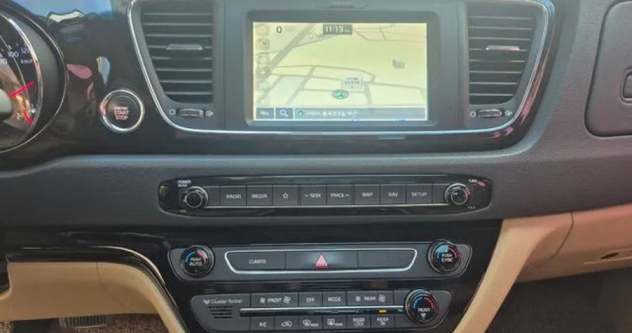 Kia Carnival 