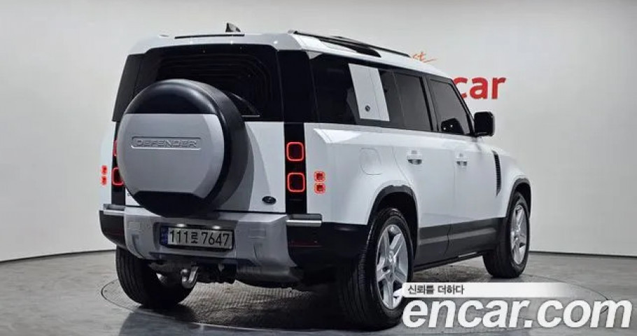 Land Rover Defender 