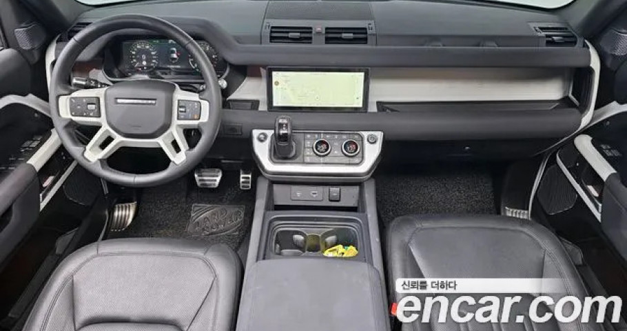 Land Rover Defender 