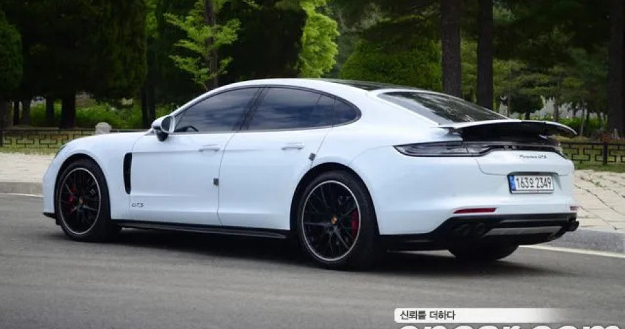 Porsche Panamera 