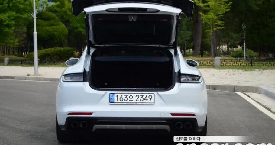 Porsche Panamera 