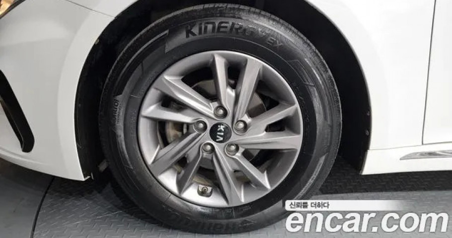 Kia K5 