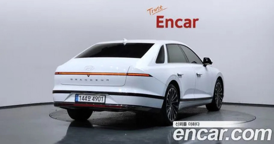 Hyundai Grandeur 