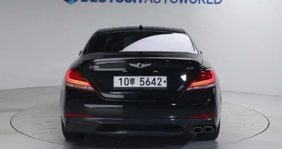 Genesis G70 