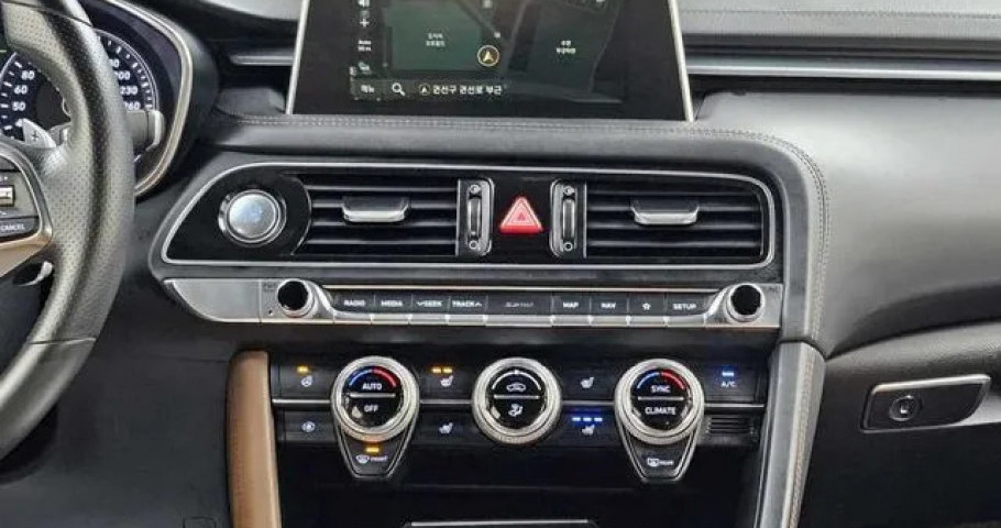 Genesis G70 