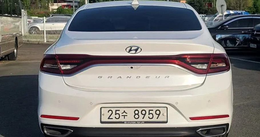 Hyundai Grandeur 