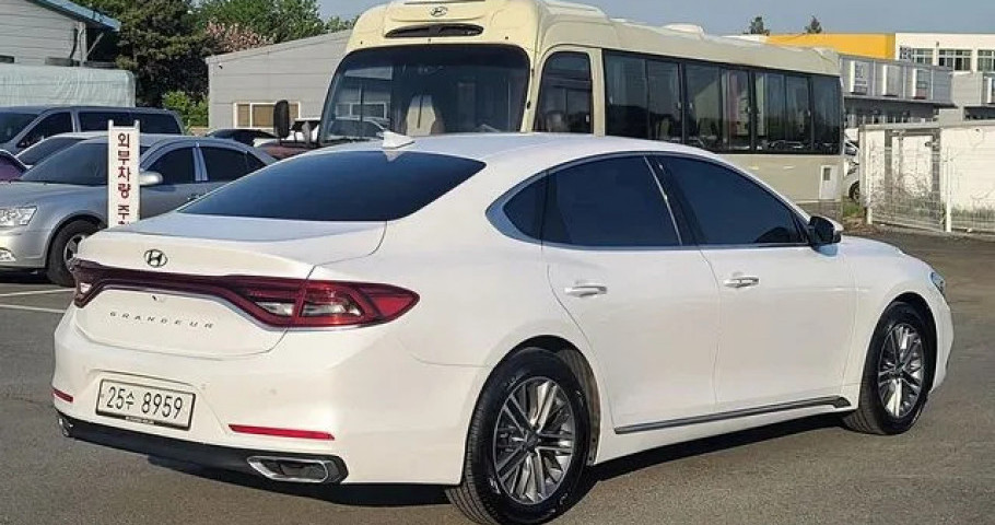 Hyundai Grandeur 