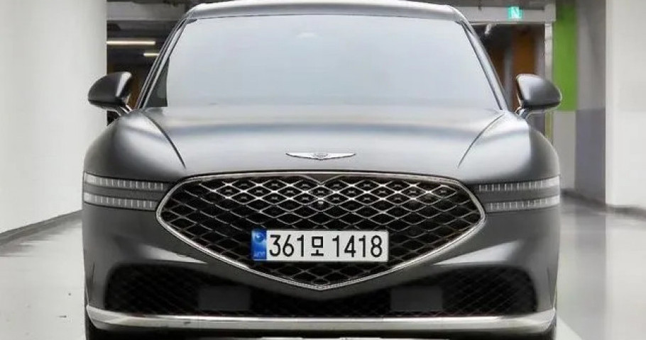 Genesis G90 