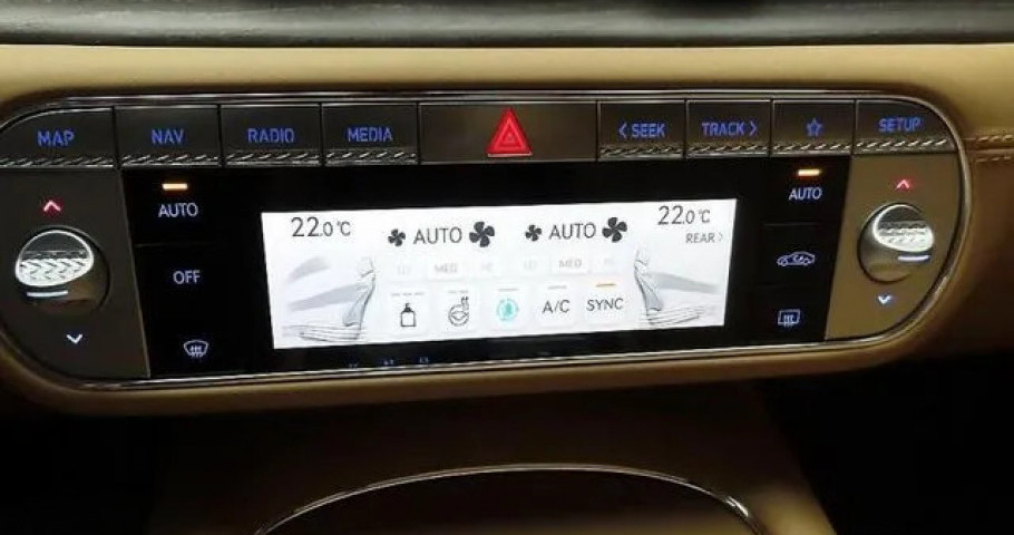 Genesis G90 