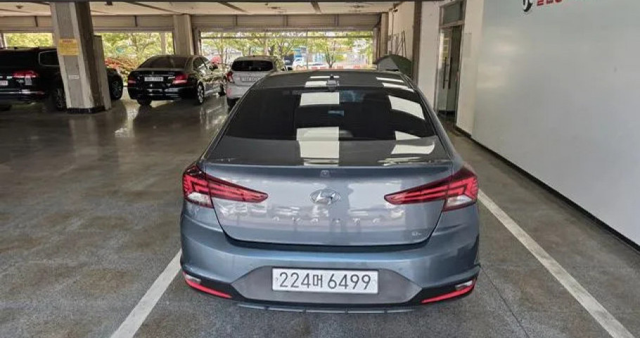 Hyundai Avante (Elantra) 