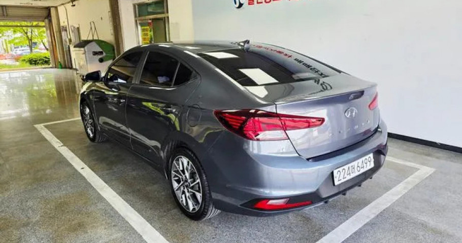 Hyundai Avante (Elantra) 