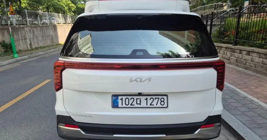 Kia Carnival 