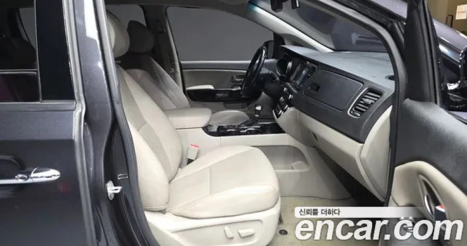 Kia Carnival 