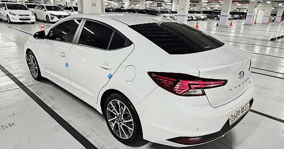 Hyundai Avante (Elantra) 