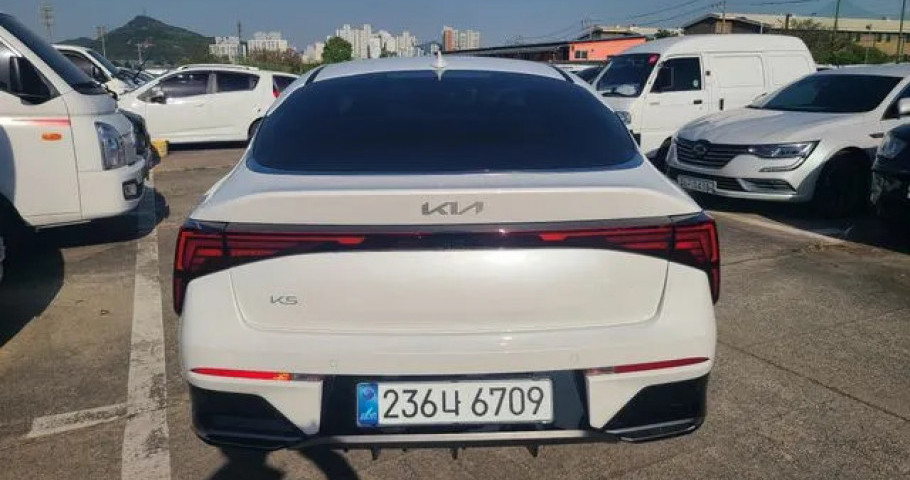 Kia K5 