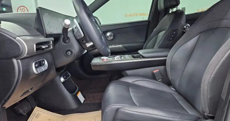 Genesis Gv60 