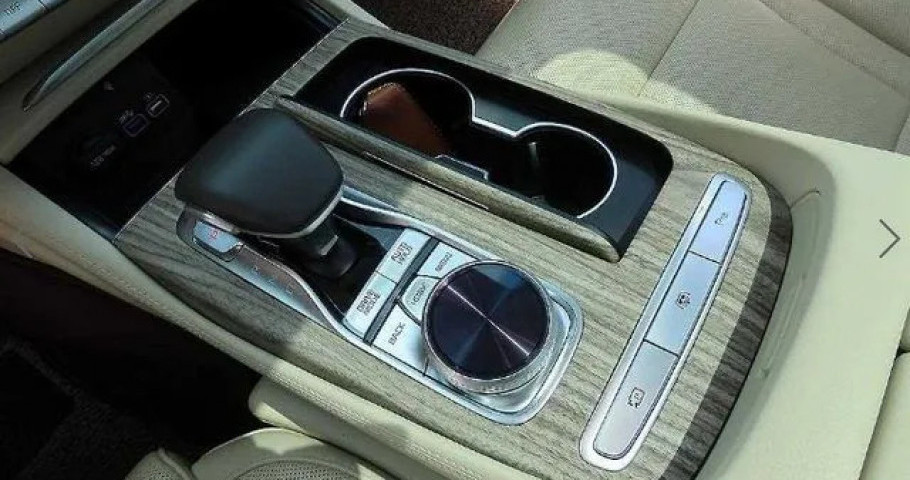 Kia K9 