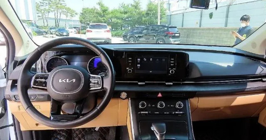Kia Carnival 