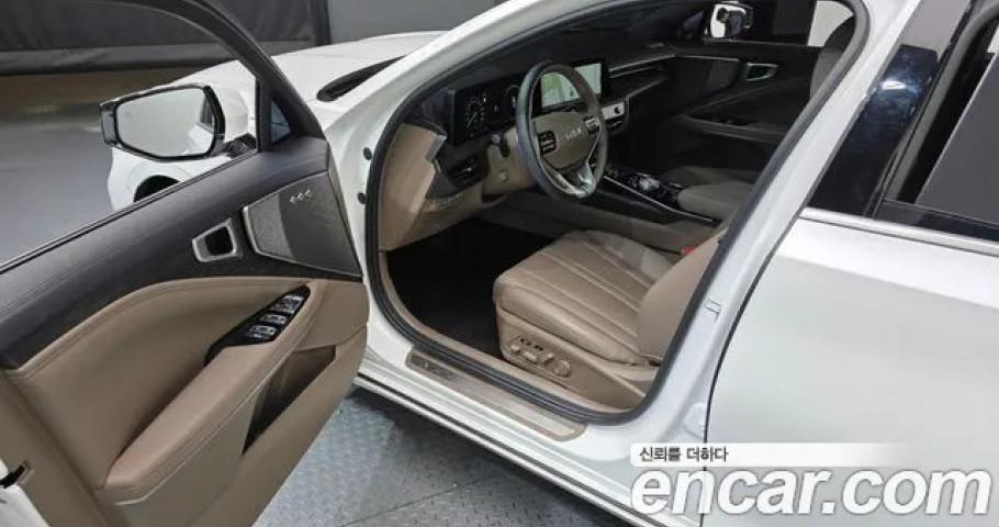Kia K8 