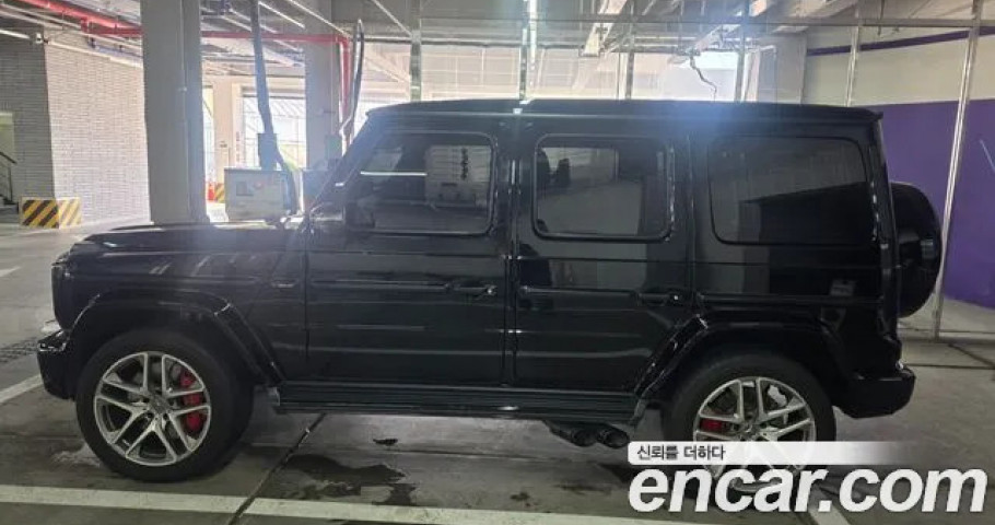 Mercedes-Benz G-Class 