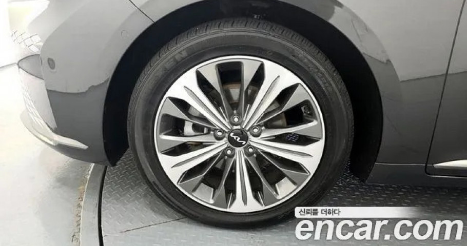 Kia K8 