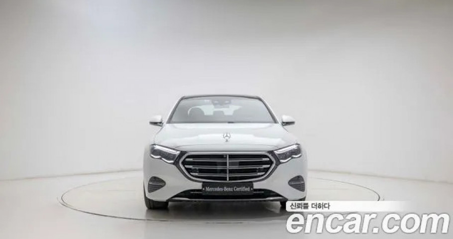 Mercedes-Benz E-Class 
