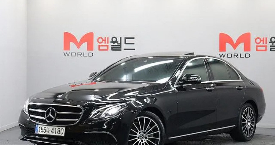Mercedes-Benz E-Class 