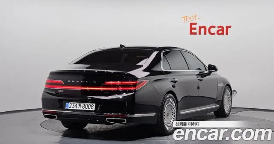 Genesis G90 