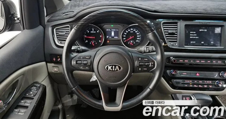 Kia Carnival 