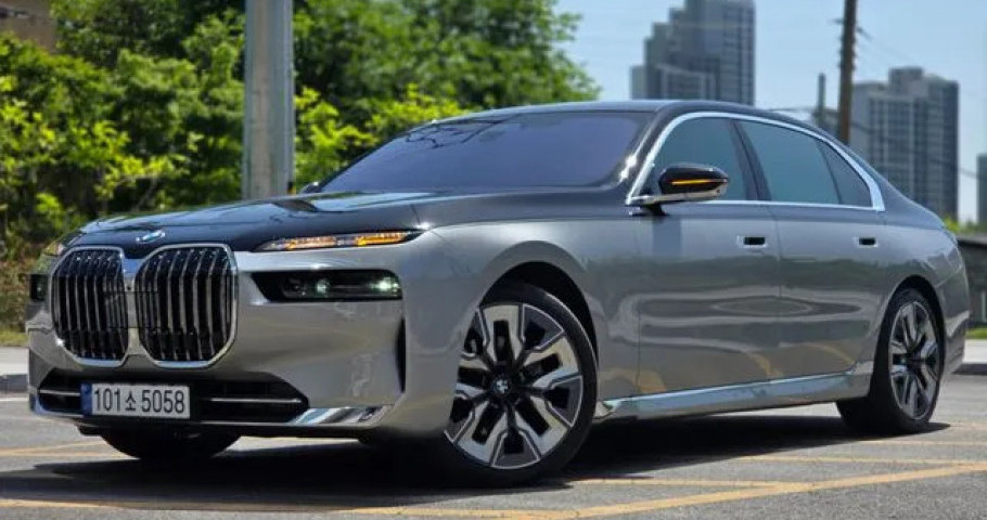 Bmw 7-Series 