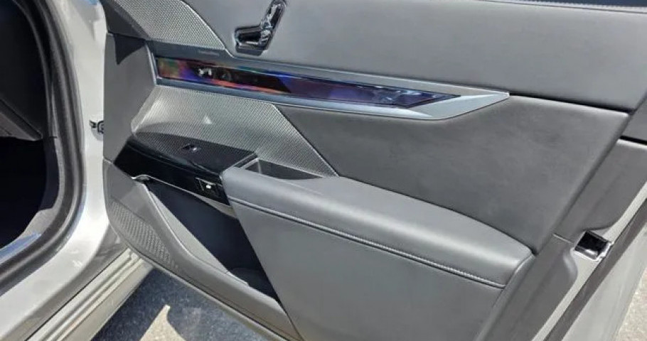 Bmw 7-Series 