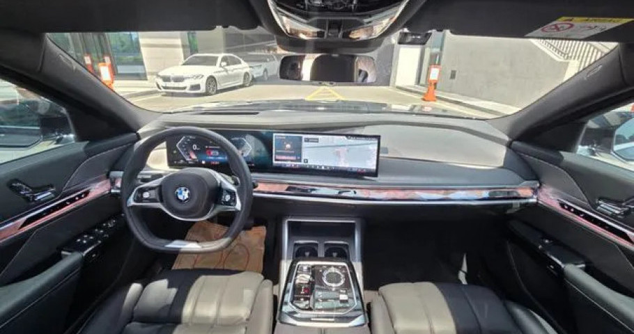 Bmw 7-Series 