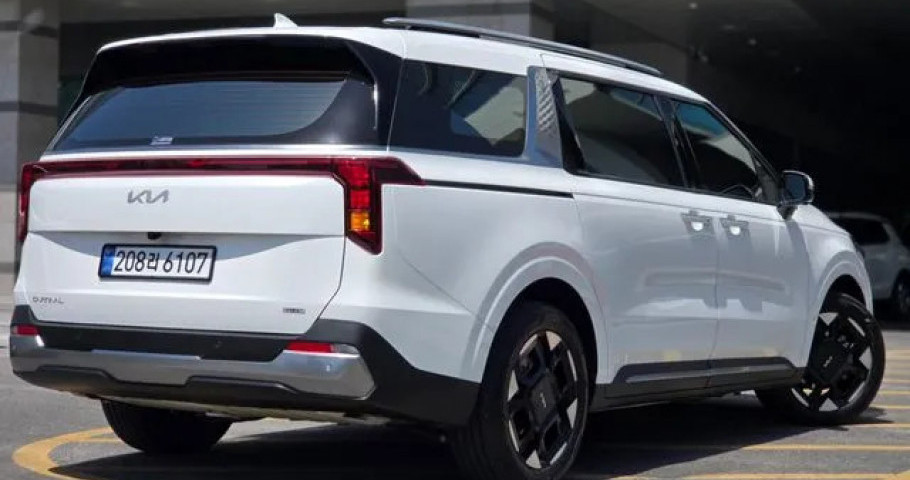 Kia Carnival 