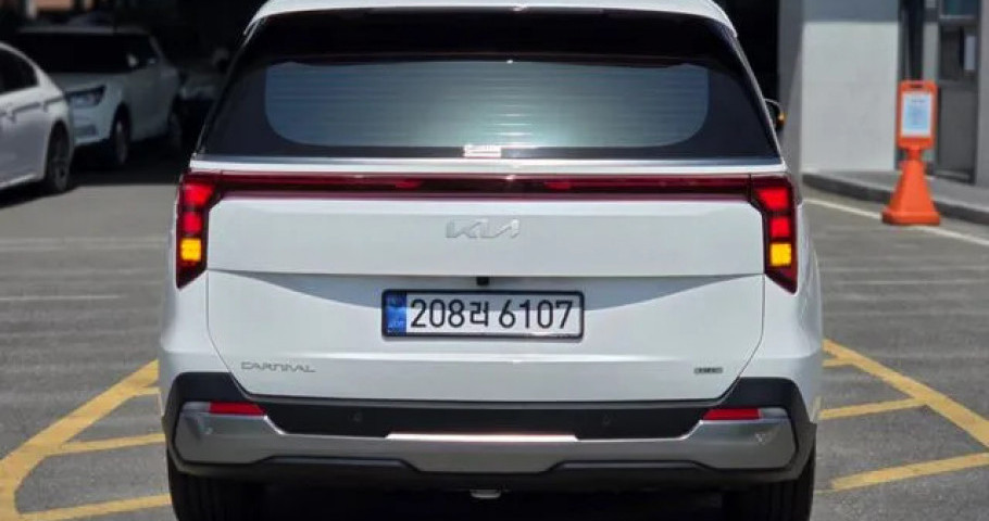 Kia Carnival 
