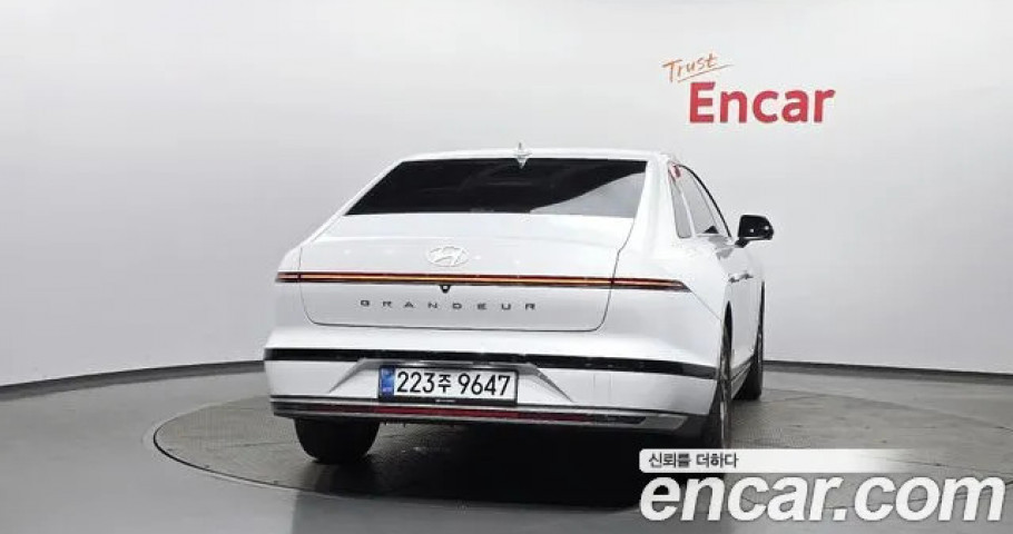Hyundai Grandeur 